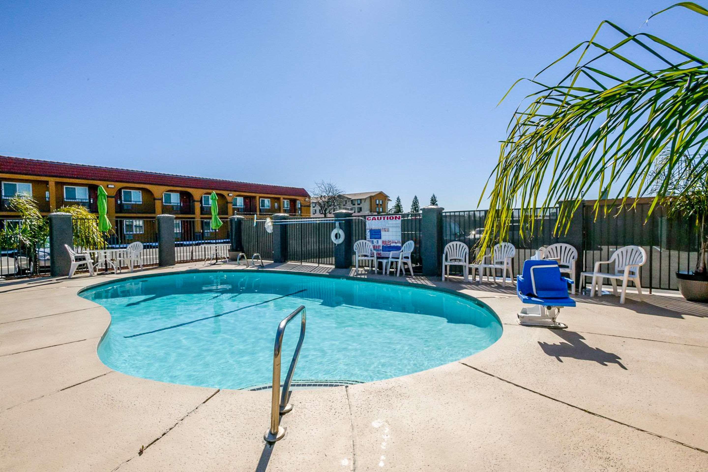 Quality Inn Redding Near I-5 Exterior foto